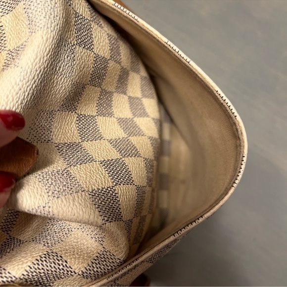 Louis Vuitton bag⭐️ - Picture 14 of 15